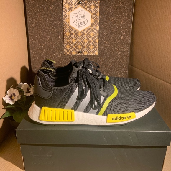 poshmark adidas nmd